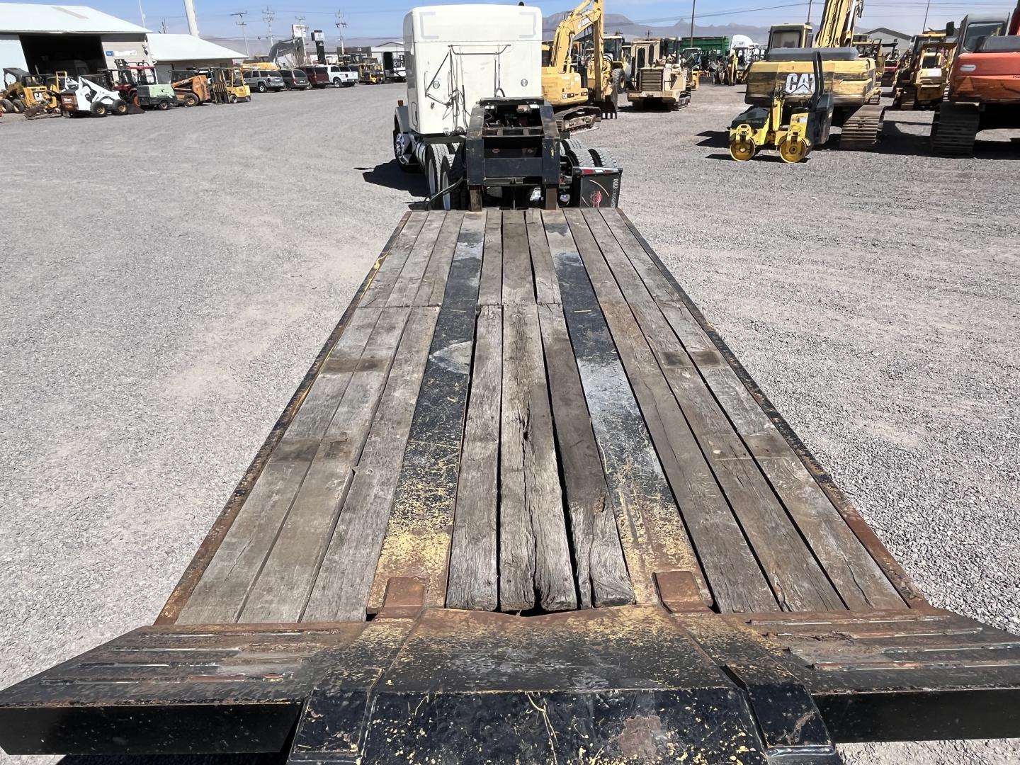 ./imagenes/INVOICE/2019/18031/LOWBOY WITZCO CHALLENGER TRAILER RG-50 (47).JPG